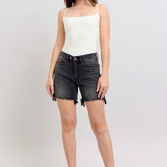 ✨NWT Judy Blue Full Size Long Cut Off 2 Button Dad Denim Shorts Plus Size - Picture 9 of 10